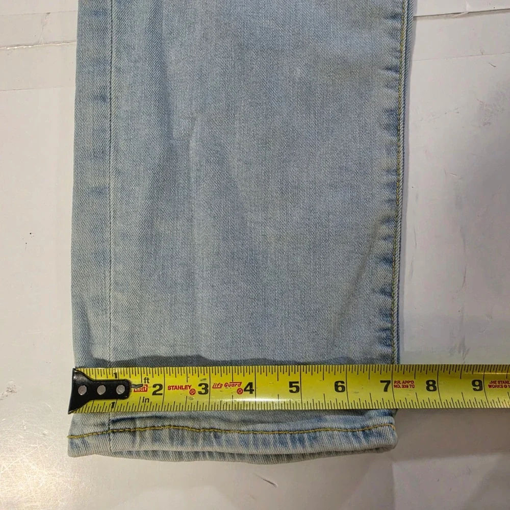 True Religion Geno Flap Relaxed Slim Blue Light Wash Denim Jeans Size 32 Y2K